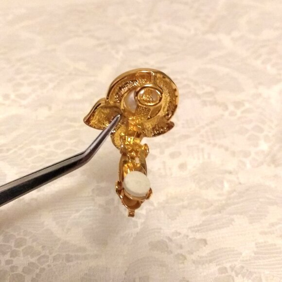 Vintage White Pearl Clear Cubic Zirconia Gold Tone Earrings Pendant - Picture 16 of 16